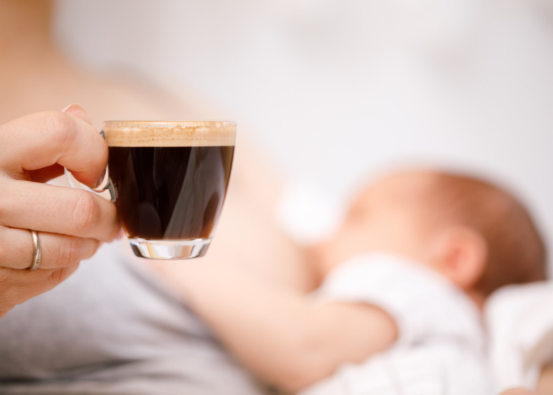 breastfeeding and coffee