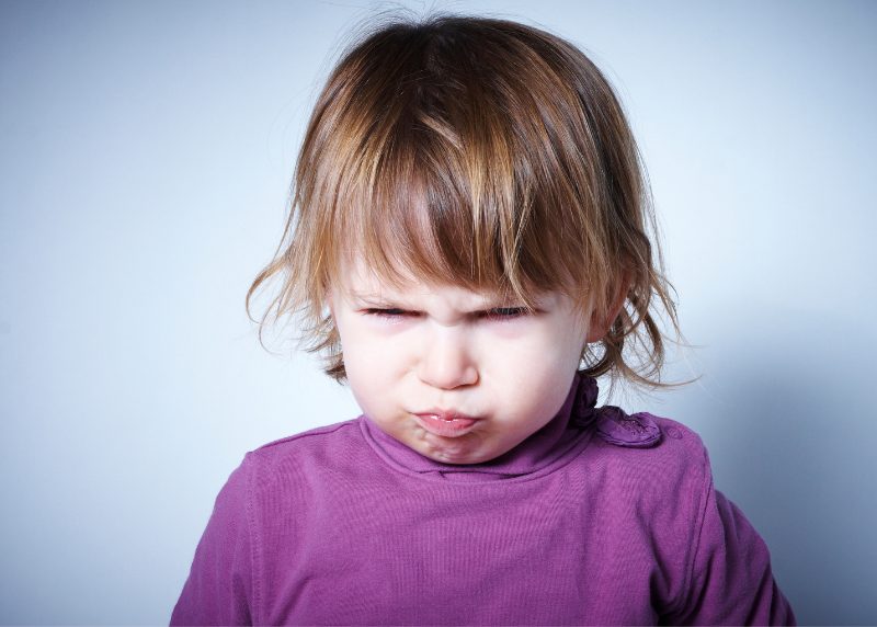 how to handle toddler temper tantrum